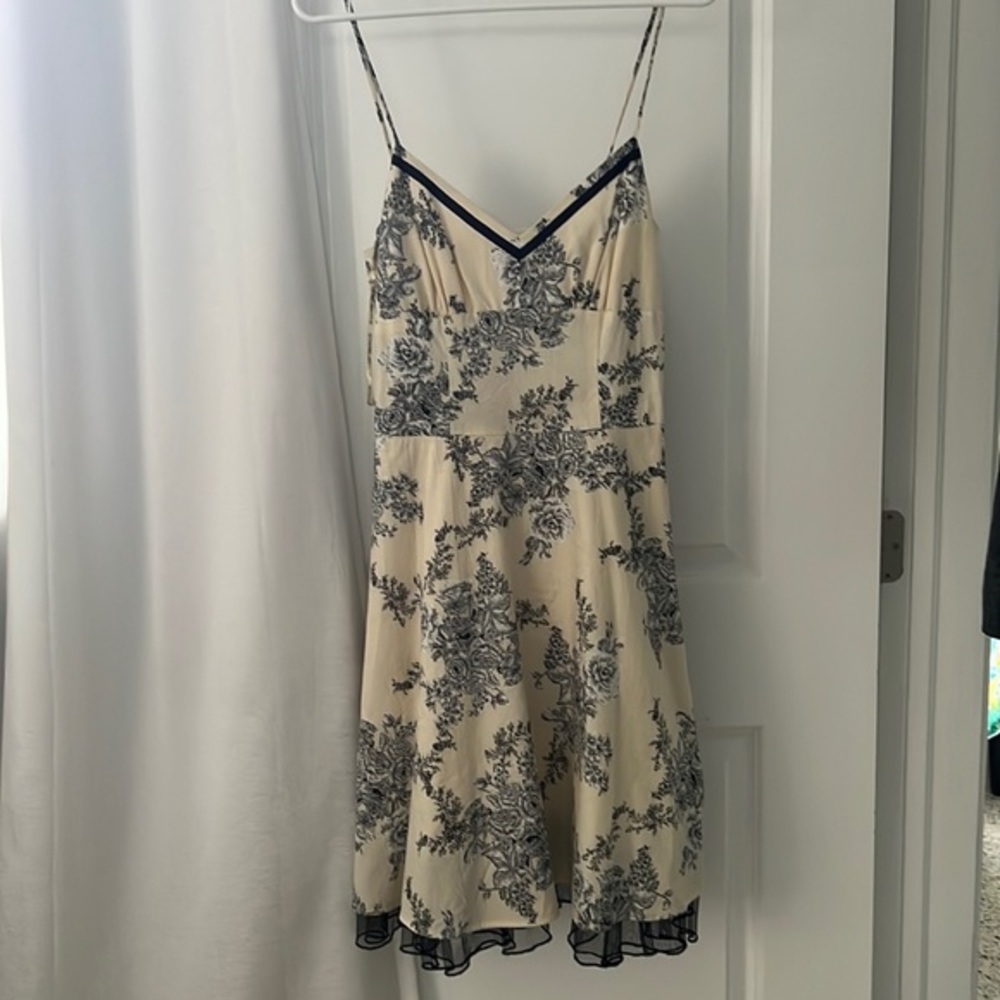 Vintage Dress. City Triangles. Size 7. - Picture 2 of 7